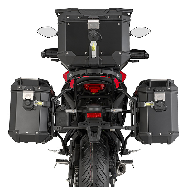 PLO2177CAM Pannier Holder Mounted On 002 Givi Yamaha Tracer7 25