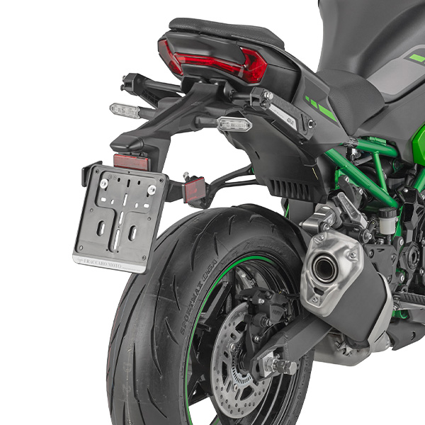 STL4137 Pannier Holder Mounted On 002 Givi Kawasaki Z900 25