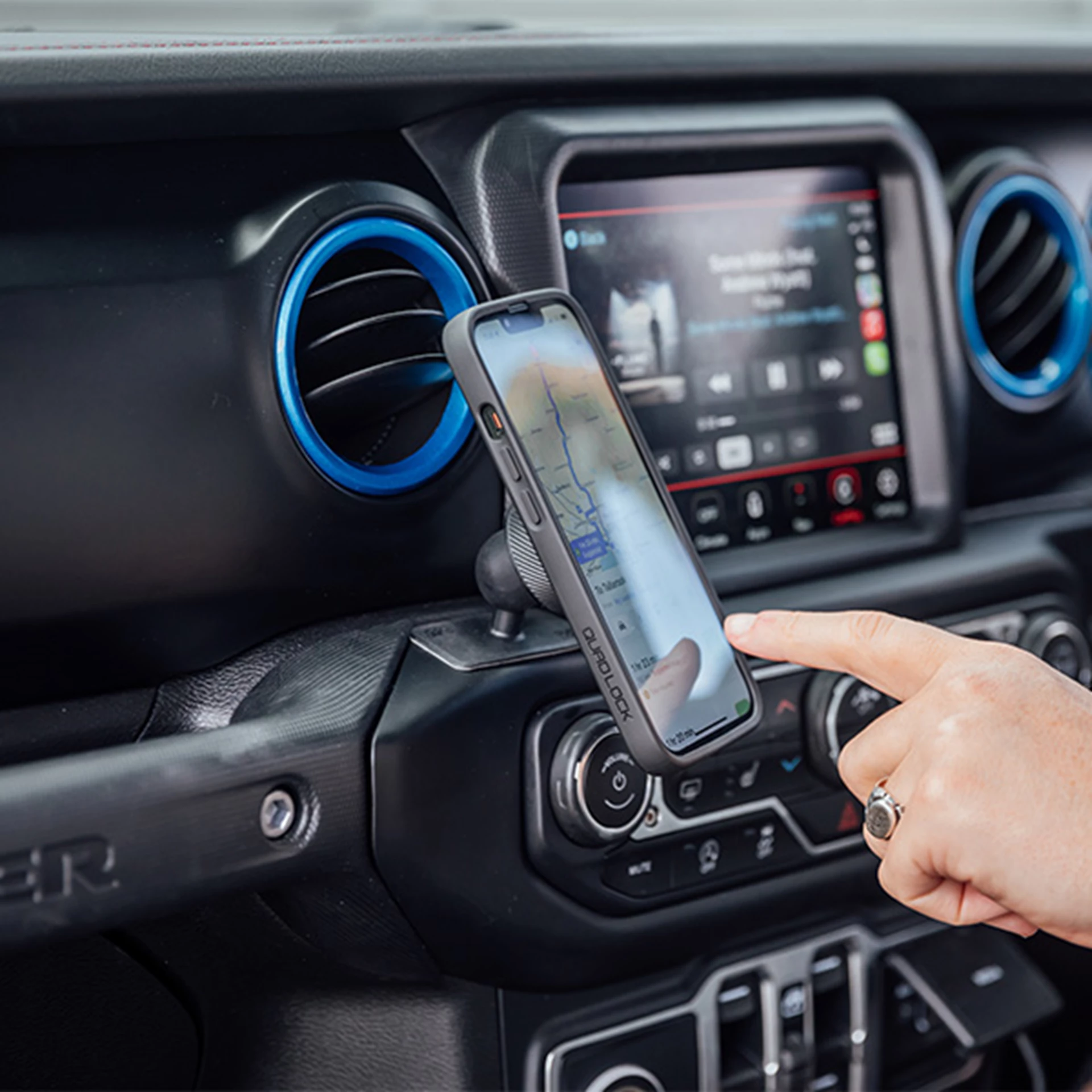 Drive ADHESIVEDASHMOUNT IPHONEMAGCASE (4)