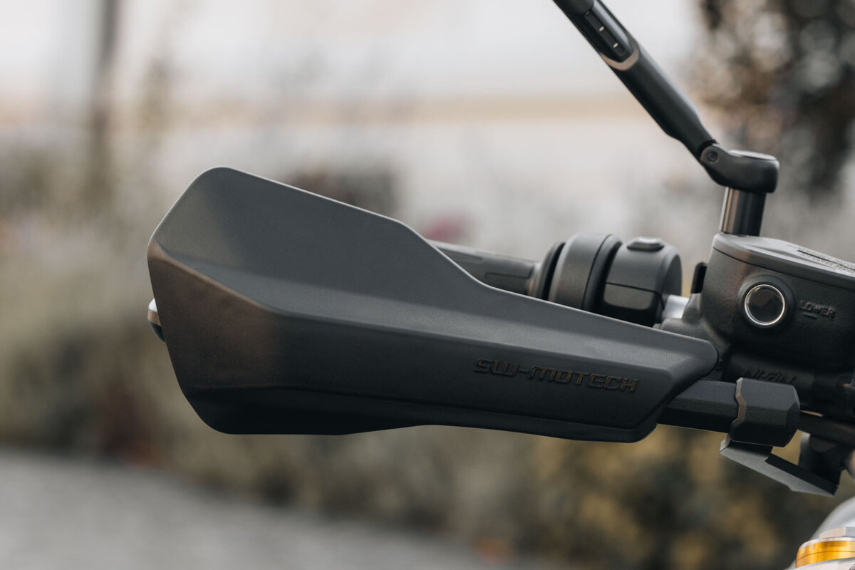 Hdg 00 220 2Xxxx B 2 Xl