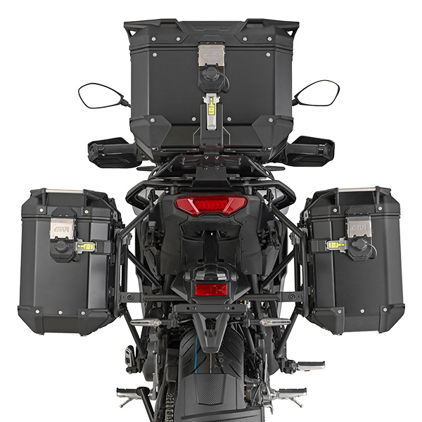 PLO2171CAM Pannier Holder Mounted On 002 Givi Yamaha Tracer9 25