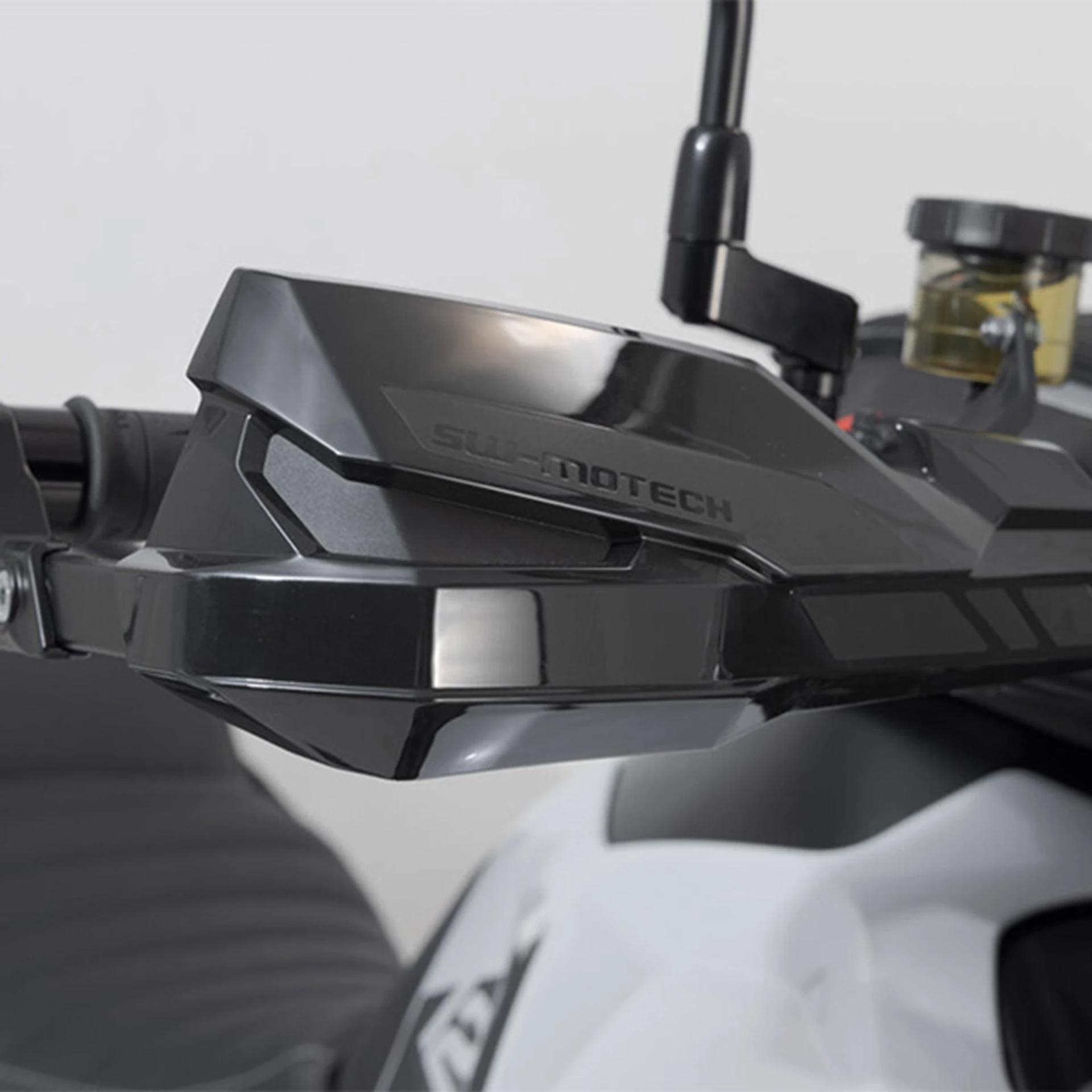 Adv 11 905 76001 7 Xl