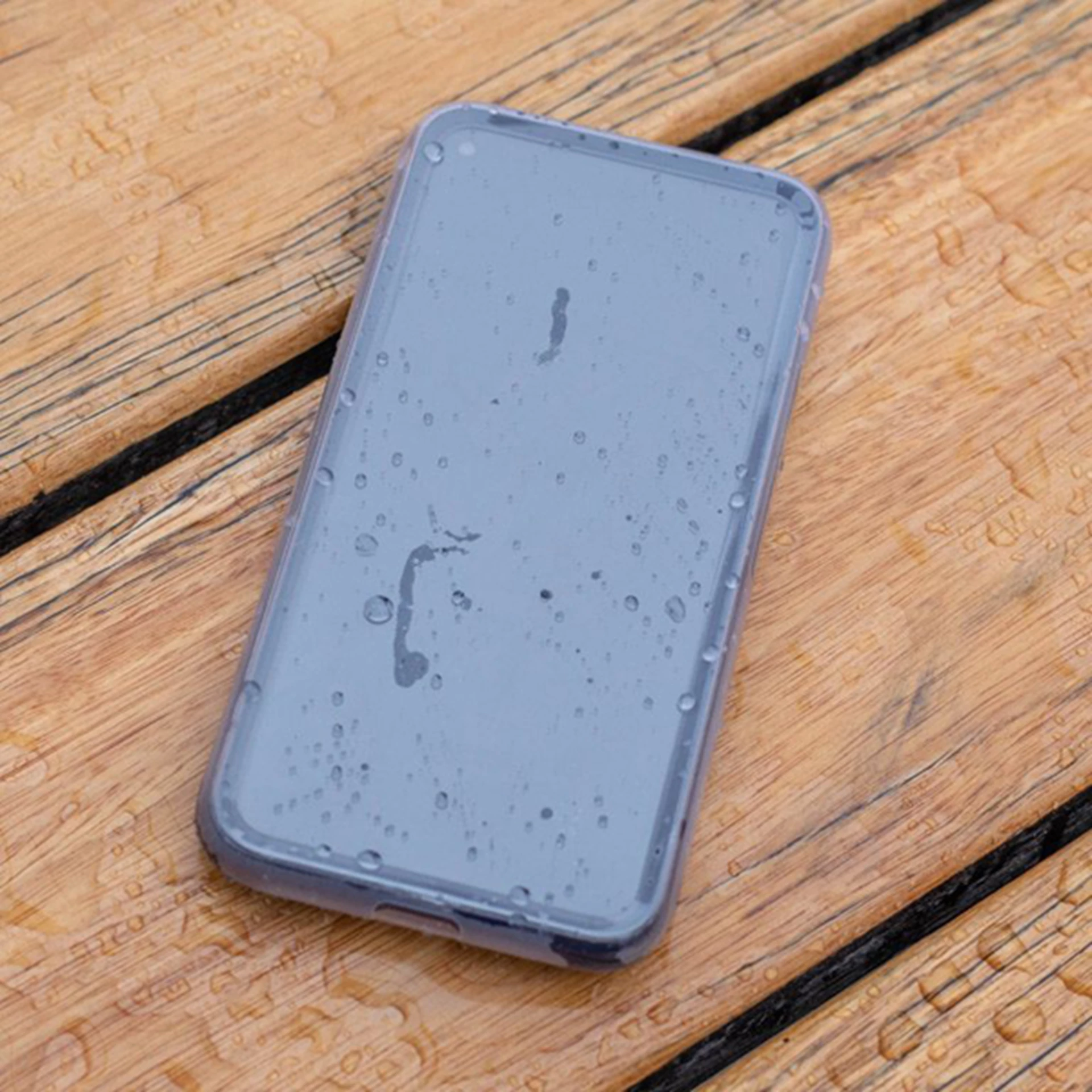 Quad Lock Pixel MAG Poncho 1