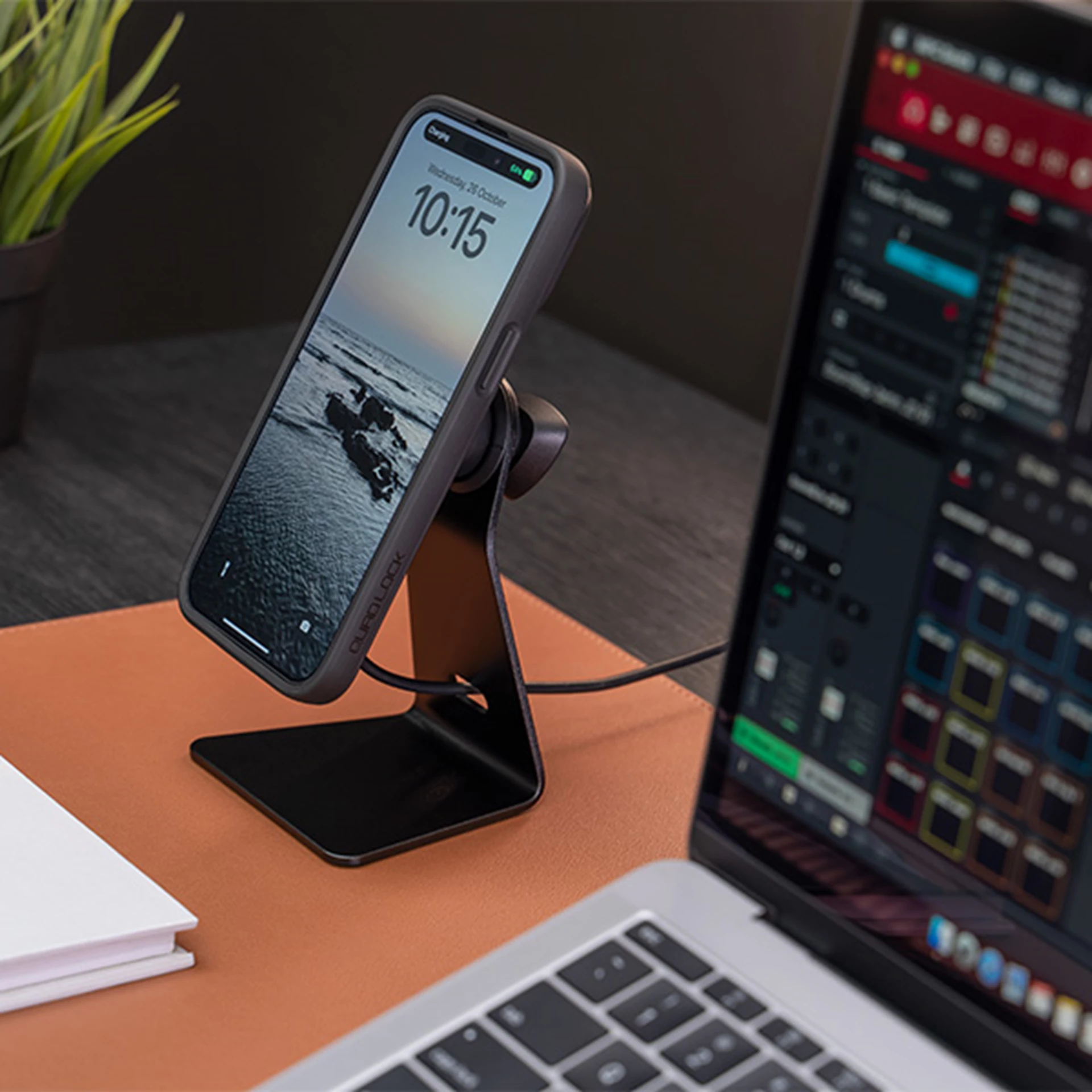 Deskmount MAGWCH Iphonemagcase (1)