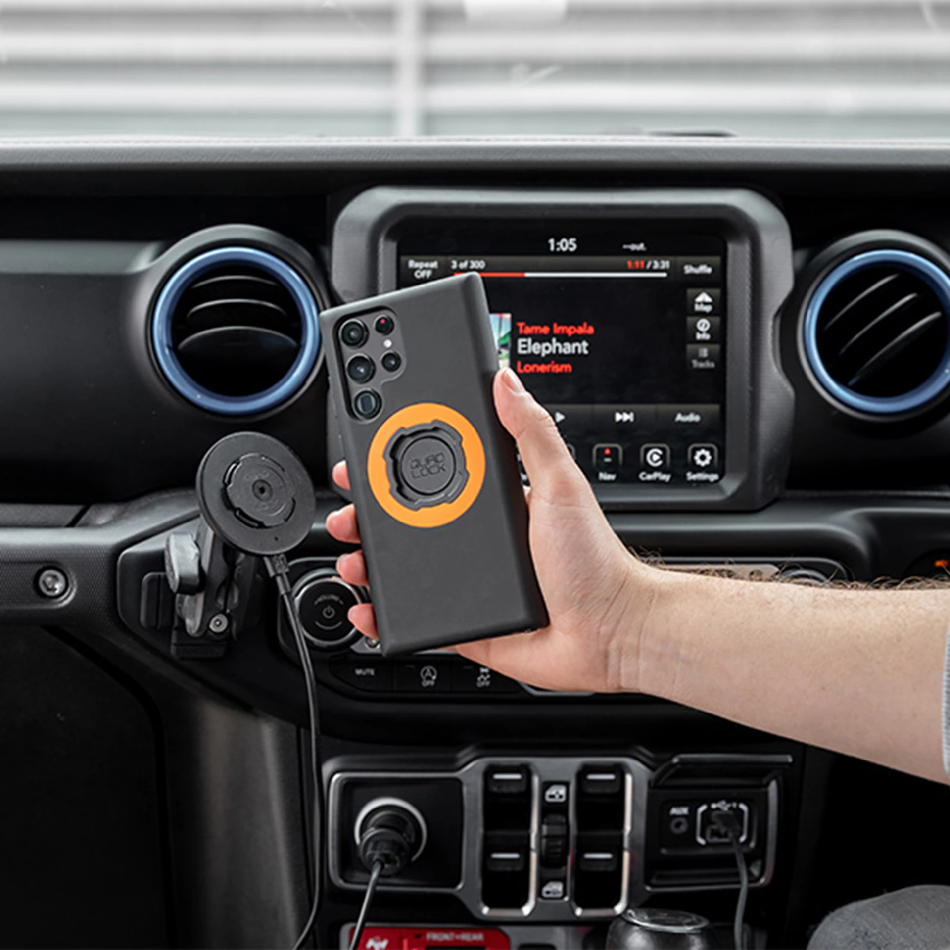 Drive ADHESIVEDASHMOUNT WCH GALMAGCASE ORANGEMAGRING