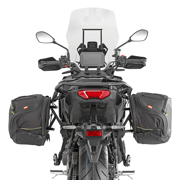 TR2171 Rapid Release Holder Mounted On 003 Givi Yamaha Tracer9 25